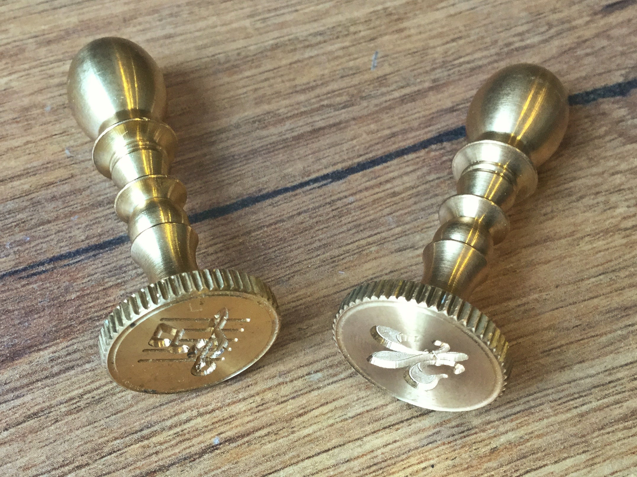 Messing-Siegel 1,7 × 4,5 cm